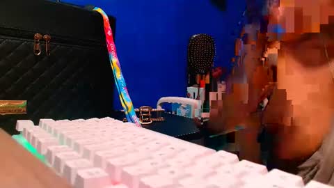 Snapshot of ava_cummer chatting on January 21, 10:08 am Ava online show from January 21, 10:08 am