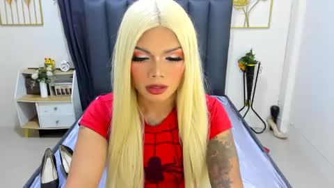 Snapshot of ava_gonz chatting on June 17, 12:40 pm ava gonz online show from June 17, 12:40 pm
