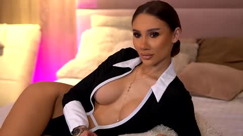 Ava online show from January 22, 10:59 pm