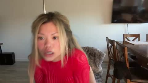 Snapshot of ava_petite_ chatting on July 3, 6:47 pm Little Ava online show from July 3, 6:47 pm