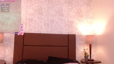 Snapshot of ava_raye chatting on December 4, 7:22 pm Ava online show from December 4, 7:22 pm