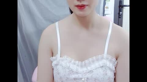 Snapshot of ava_sexy99 chatting on April 10, 1:05 pm ava_sexy99 online show from April 10, 1:05 pm
