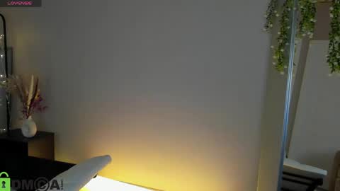 ava_sterling online show from May 5, 1:13 am