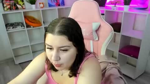Snapshot of ava_sterling chatting on July 3, 1:34 am ava_sterling online show from July 3, 1:34 am