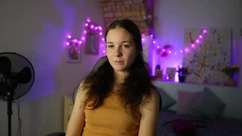 ava taylor18 online show from December 18, 2:28 pm
