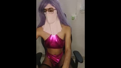 Badgirl trans69 online show from May 24, 5:18 pm
