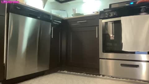 Snapshot of avabradley chatting on December 11, 3:56 am Ava . Support my channel by using my affiliate link to make your account  Thanks  online show from December 11, 3:56 am