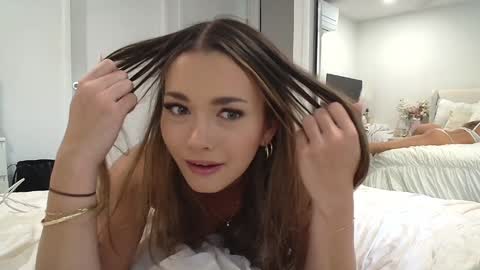 Ava Brooks online show from September 29, 10:25 pm