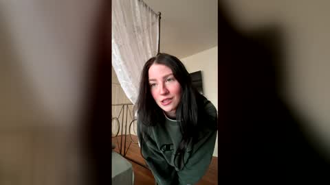Snapshot of avallanchee chatting on May 29, 12:52 am avallanchee online show from May 29, 12:52 am