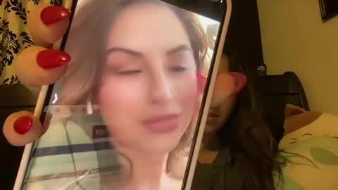 Snapshot of avamonroexo chatting on December 31, 8:37 am Ava Monroe online show from December 31, 8:37 am