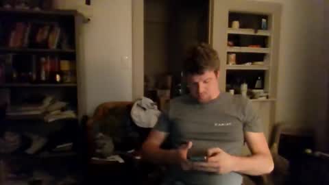 Snapshot of avenger8248 chatting on October 4, 2:20 am Avenger online show from October 4, 2:20 am