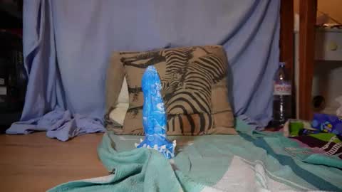 Snapshot of avengerbe chatting on March 2, 9:49 am avengerbe online show from March 2, 9:49 am