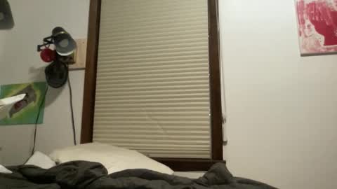 Snapshot of averagejoe345977 chatting on February 15, 11:01 pm averagejoe345977 online show from February 15, 11:01 pm