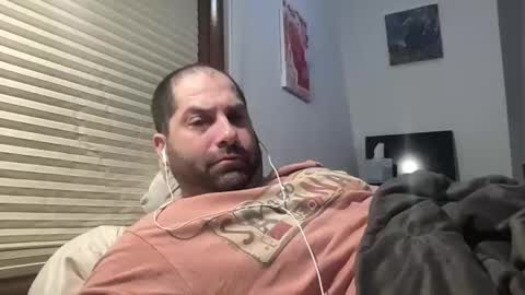 Snapshot of averagejoe345977 chatting on February 17, 2:52 am averagejoe345977 online show from February 17, 2:52 am