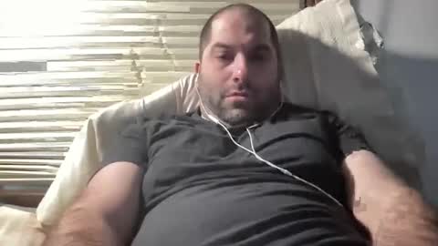 Snapshot of averagejoe345977 chatting on February 28, 4:41 pm averagejoe345977 online show from February 28, 4:41 pm