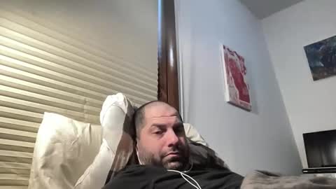 Snapshot of averagejoe345977 chatting on March 1, 8:33 pm averagejoe345977 online show from March 1, 8:33 pm