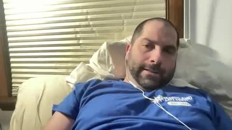 Snapshot of averagejoe345977 chatting on March 3, 1:01 am averagejoe345977 online show from March 3, 1:01 am