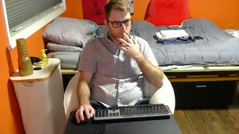 Snapshot of averagepenisalex chatting on February 24, 3:33 am averagepenisalex online show from February 24, 3:33 am