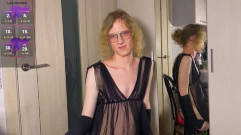 Snapshot of avery_adam chatting on February 20, 10:54 pm Alex online show from February 20, 10:54 pm