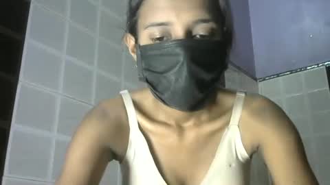 avery_lust01 online show from May 20, 5:02 am