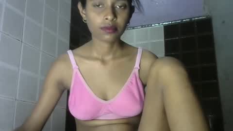 avery_lust01 online show from May 28, 6:10 am