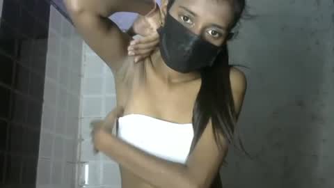 avery_lust01 online show from June 3, 5:21 am