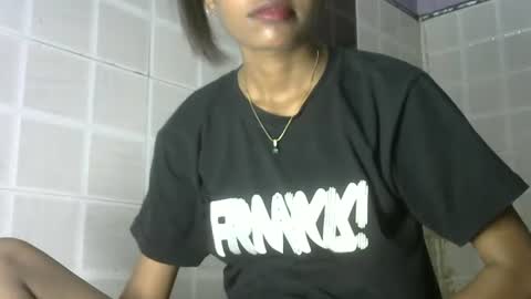 Snapshot of avery_lust01 chatting on July 20, 6:17 am avery_lust01 online show from July 20, 6:17 am