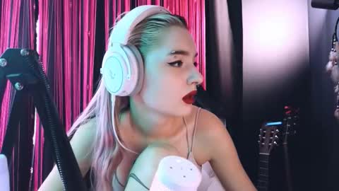 Avriel online show from September 22, 4:36 am