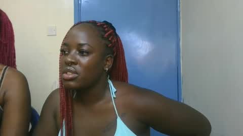 Snapshot of avian_babe1 chatting on June 18, 1:39 am avian_babe1 online show from June 18, 1:39 am