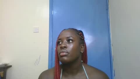Snapshot of avian_babe1 chatting on June 18, 9:14 am avian_babe1 online show from June 18, 9:14 am