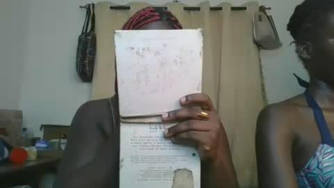 Snapshot of avian_babe1 chatting on June 21, 9:50 pm avian_babe1 online show from June 21, 9:50 pm