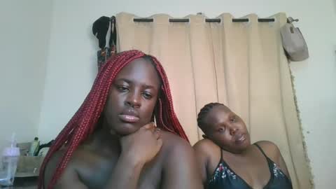 Snapshot of avian_babe1 chatting on July 2, 3:23 am avian_babe1 online show from July 2, 3:23 am