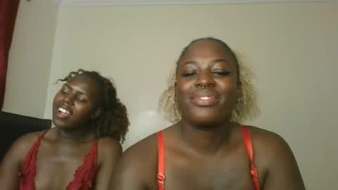 Snapshot of avian_babe1 chatting on July 24, 2:15 pm avian_babe1 online show from July 24, 2:15 pm