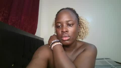 Snapshot of avian_babe1 chatting on August 1, 11:09 am avian_babe1 online show from August 1, 11:09 am