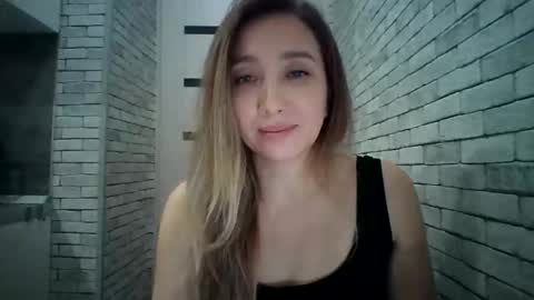 avinelra online show from March 25, 3:29 pm