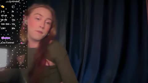 avril_pearly_ online show from March 22, 6:33 pm