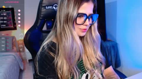 Avrill Morgan online show from October 5, 8:51 pm