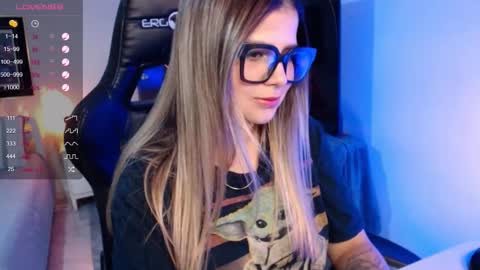 Avrill Morgan online show from October 19, 3:56 pm