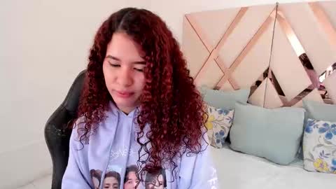 Avril  online show from January 16, 11:36 am