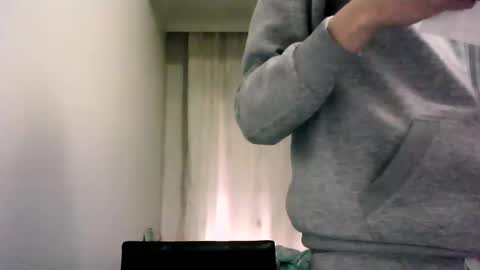 Snapshot of awesenheit chatting on December 31, 1:19 pm awesenheit online show from December 31, 1:19 pm