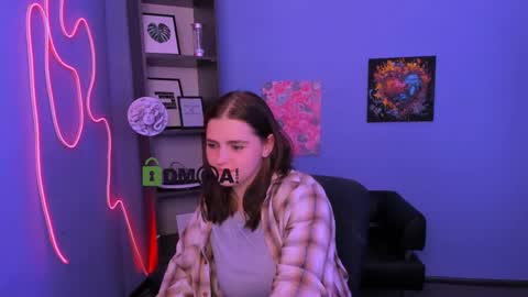 awesomeemma_ online show from May 7, 11:26 am