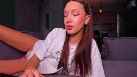 Snapshot of awgustina_sweetheart22 chatting on December 16, 9:24 am Awgustina online show from December 16, 9:24 am