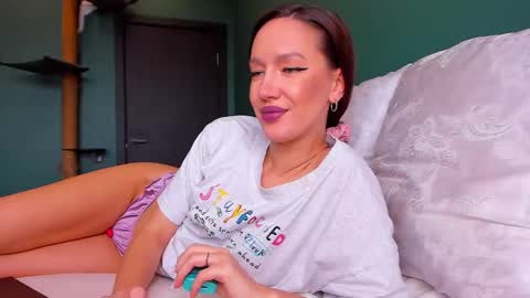 Snapshot of awgustina_sweetheart22 chatting on February 25, 9:31 am Awgustina online show from February 25, 9:31 am