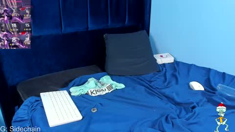 Snapshot of axel_cifer chatting on December 12, 2:04 am Axel cifer online show from December 12, 2:04 am