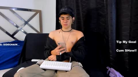 Snapshot of axel_cifer chatting on March 7, 5:38 pm Axel cifer online show from March 7, 5:38 pm