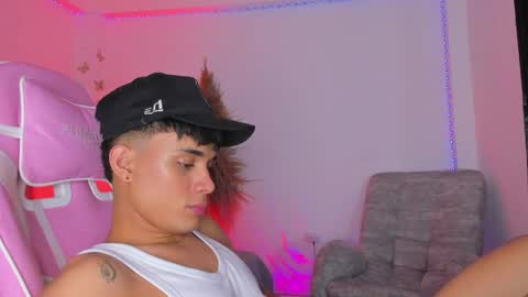 AXEL online show from May 25, 4:13 pm