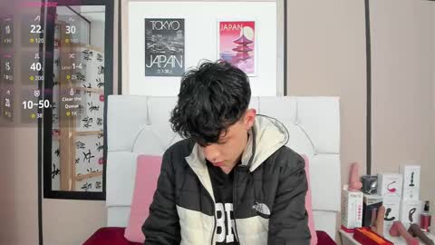 Axel Evanss online show from September 9, 1:32 pm