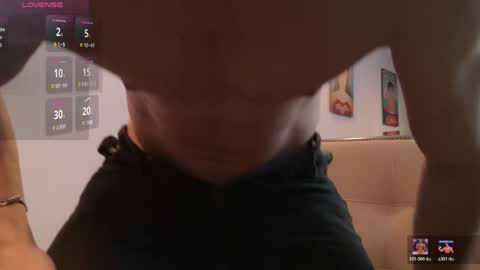 Snapshot of axel_fairchaild chatting on May 29, 1:53 pm Axel Fairchaild online show from May 29, 1:53 pm