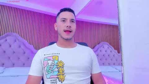 axel_grey_ online show from March 28, 5:29 am