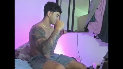 Snapshot of axel_hendrick chatting on July 3, 3:13 am axel_hendrick online show from July 3, 3:13 am